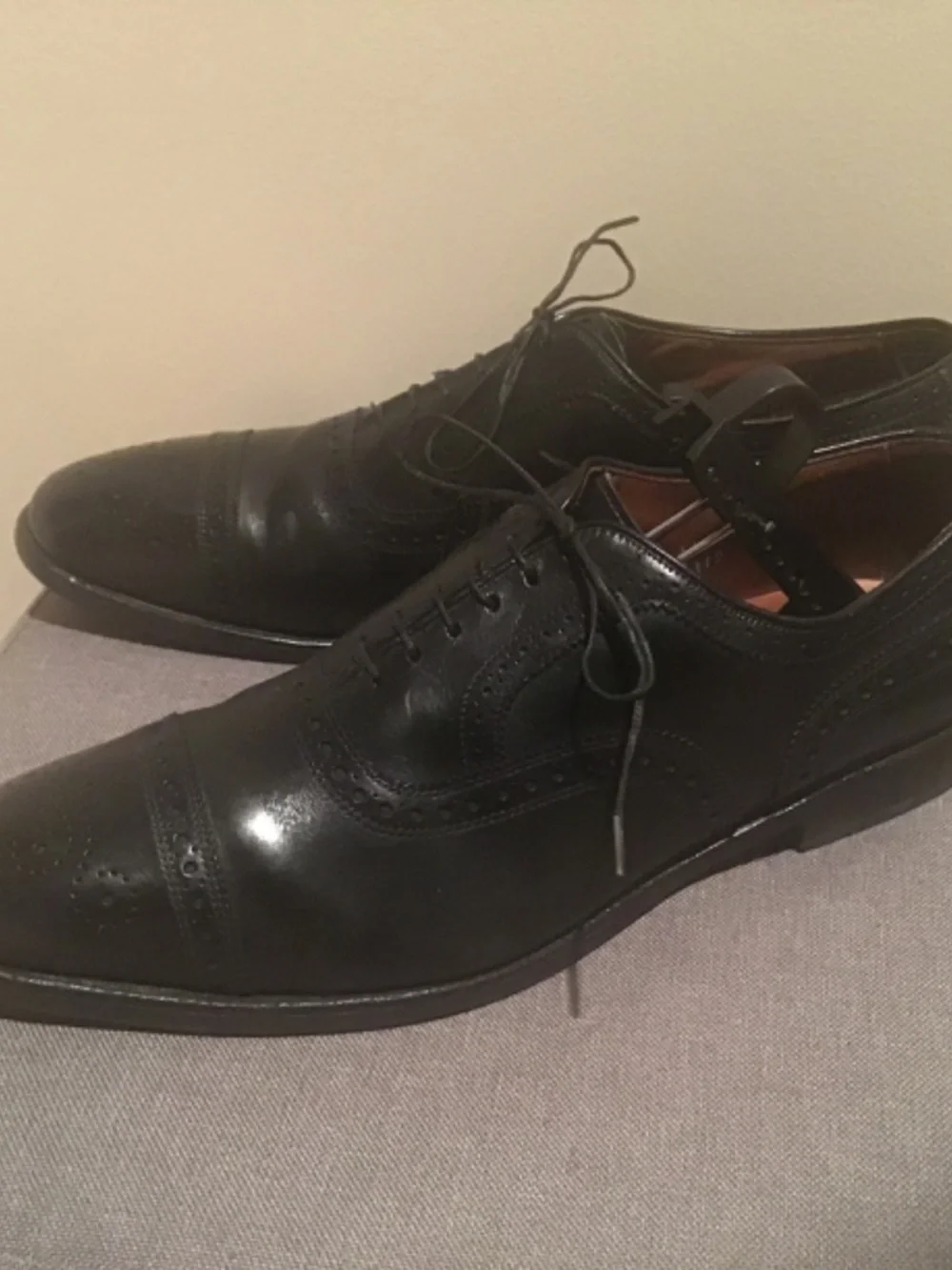 Allen Edmonds Fifth Avenue black calf cap toe oxfords size 11B